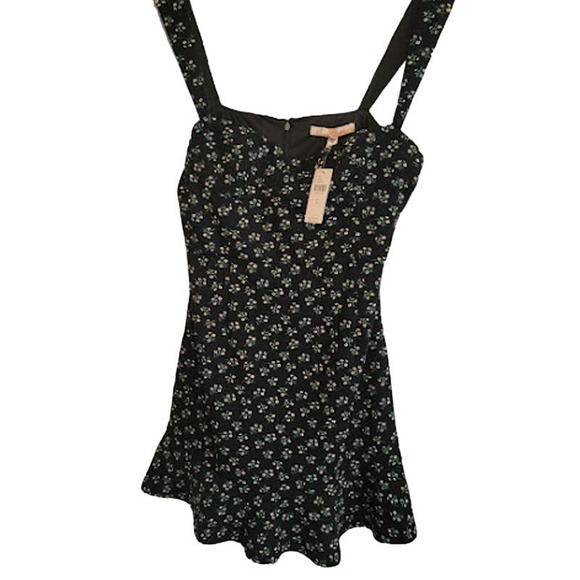 Hutch- Dress NWT- Black with floral print - Size Large - Picture 2 of 9